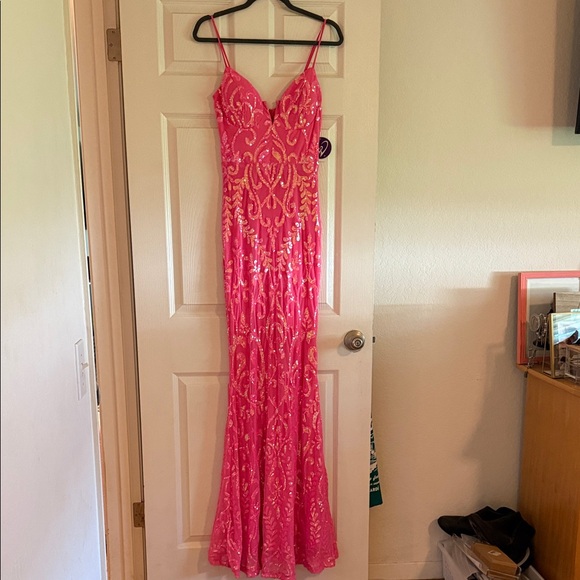 Windsor Dresses & Skirts - Spaghetti Strap Pink Sequin Evening Gown